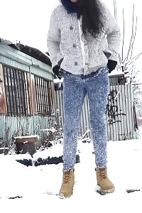 Brilliant Bitch Esperansa Pissing In The Snow Outside