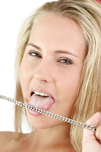 Zuzana Teases Her Xxl Slits